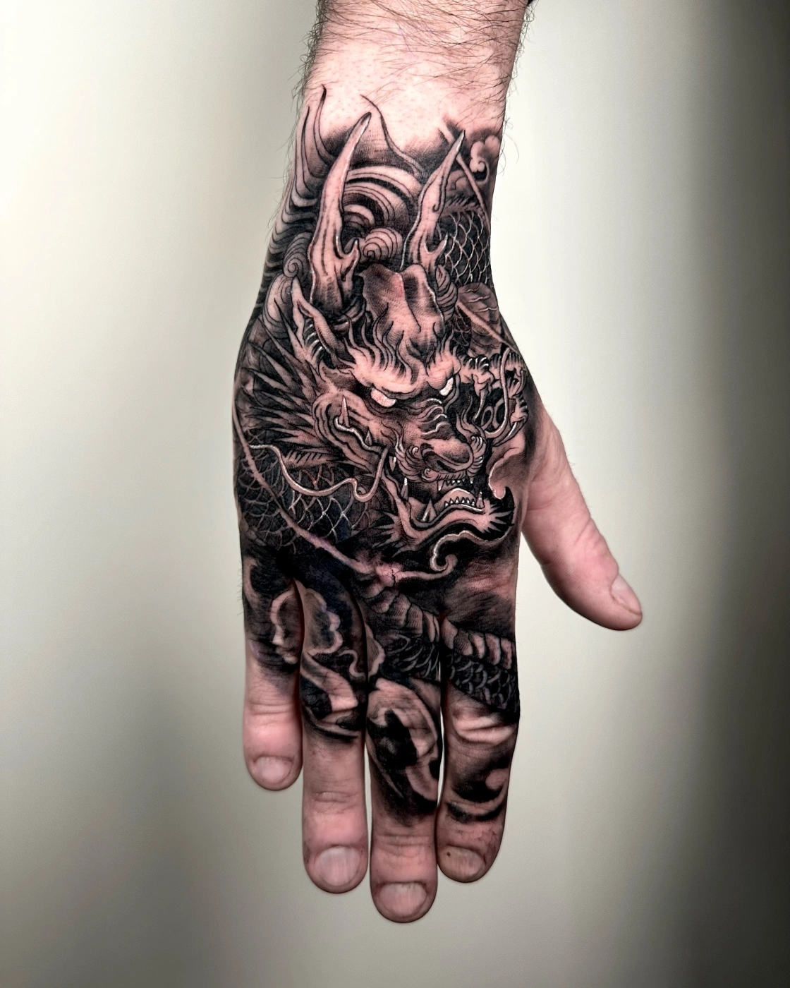 Palm Tattoo Guide Australia 2026: Fading Rate, Cost, Alternatives